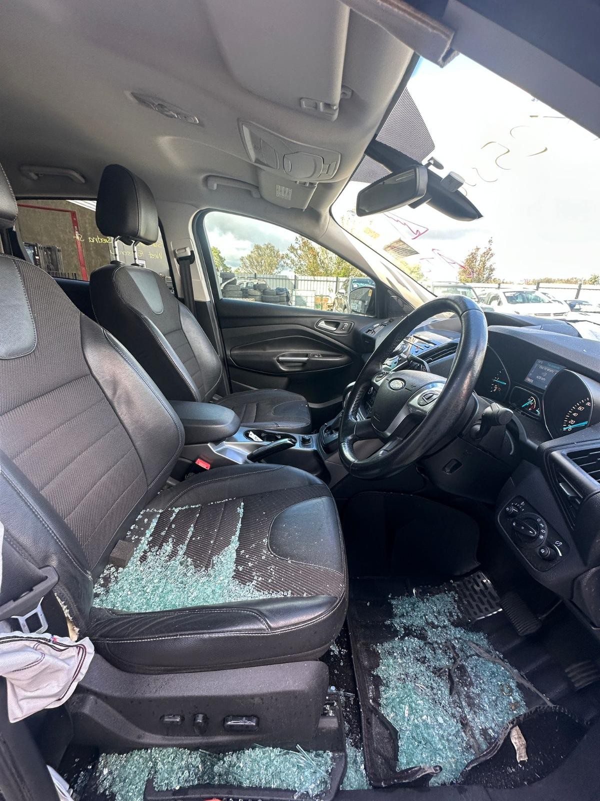 FORD KUGA TF 11/2012-09/2016 RIGHT FRONT DOOR WINDOW - Image 6