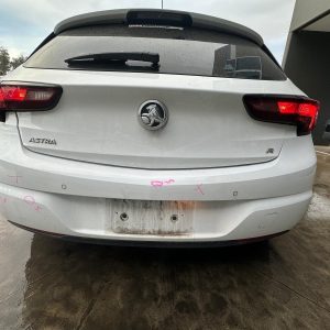 HOLDEN ASTRA 2016-2020 REAR GARNISH TAILGATE LAMP (LH SIDE), BK, 5DR HATCH, R/RS