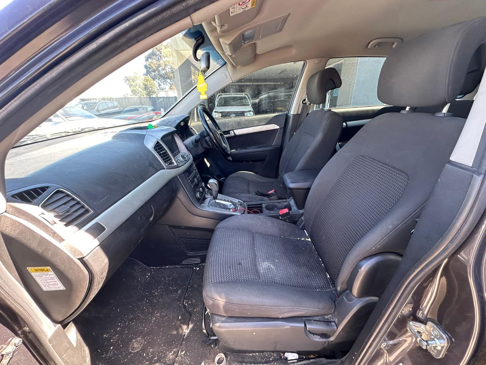 HOLDEN CAPTIVA CG 03/2011-06/2018 CONSOLE LID - Image 9