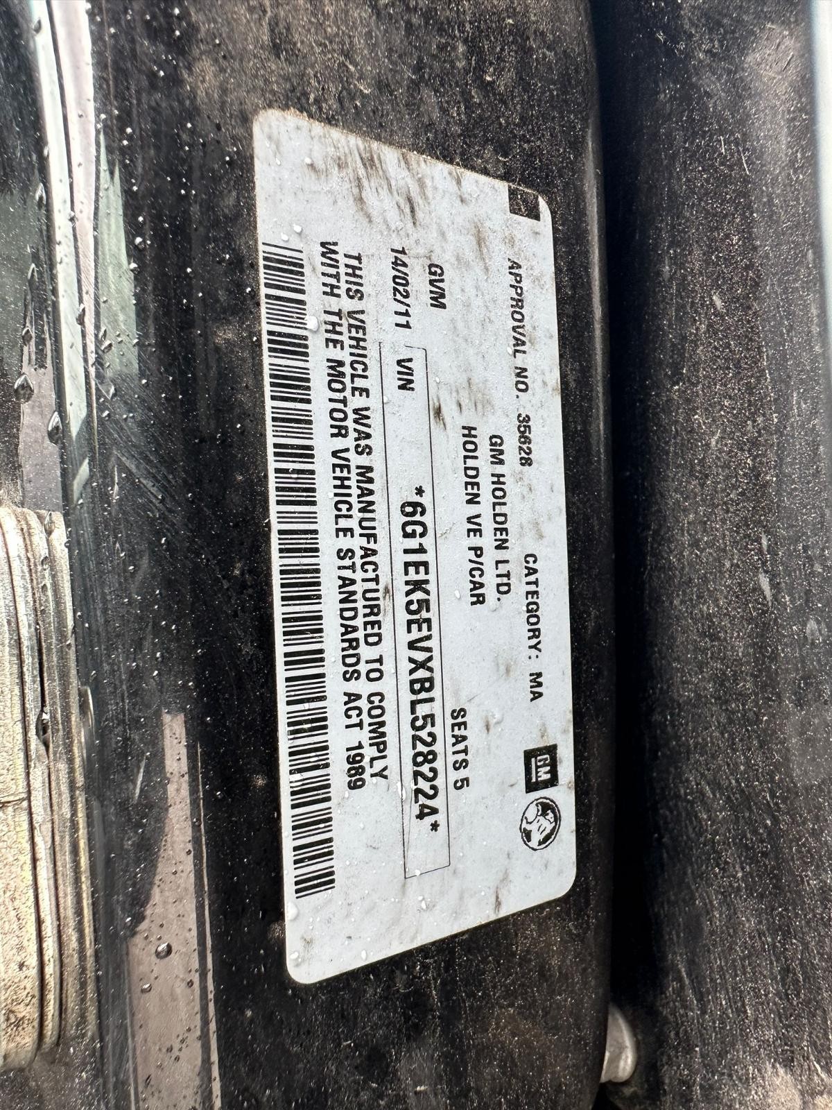 HOLDEN COMMODORE VE 08/2006-05/2013 LEFT FRONT DOOR SHELL SEDAN - Image 11