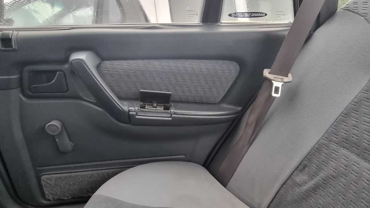 thumbnail interactive-video image 1 of Front Right Window Regulator Without Motor For Holden Commodore VE 2006-2013 1 of 5