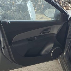 HOLDEN CRUZE 03/2009-02/2011 SEDAN DOOR TRIM LEFT HAND FRONT, JG, CLOTH