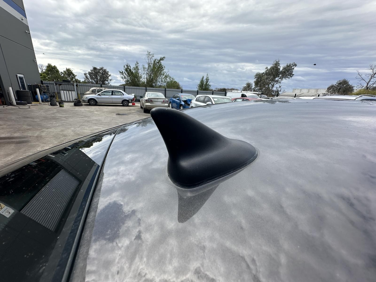 HOLDEN INSIGNIA GA 02/2015-01/2017 ANTENNA