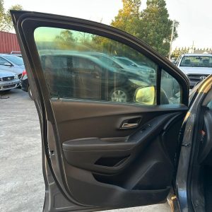 HOLDEN TRAX TJ SERIES 08/2013-12/2020 LEFT FRONT INNER DOOR HANDLE