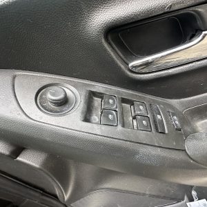 HOLDEN TRAX TJ SERIES 08/2013-12/2020 RIGHT FRONT MASTER SWITCH P/N 95188245