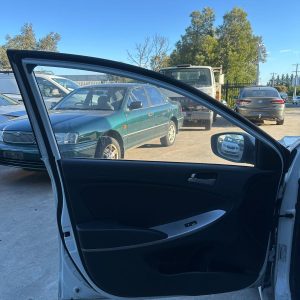 HYUNDAI ACCENT RB 05/2011-12/2019 LEFT FRONT INNER DOOR HANDLE SILVER