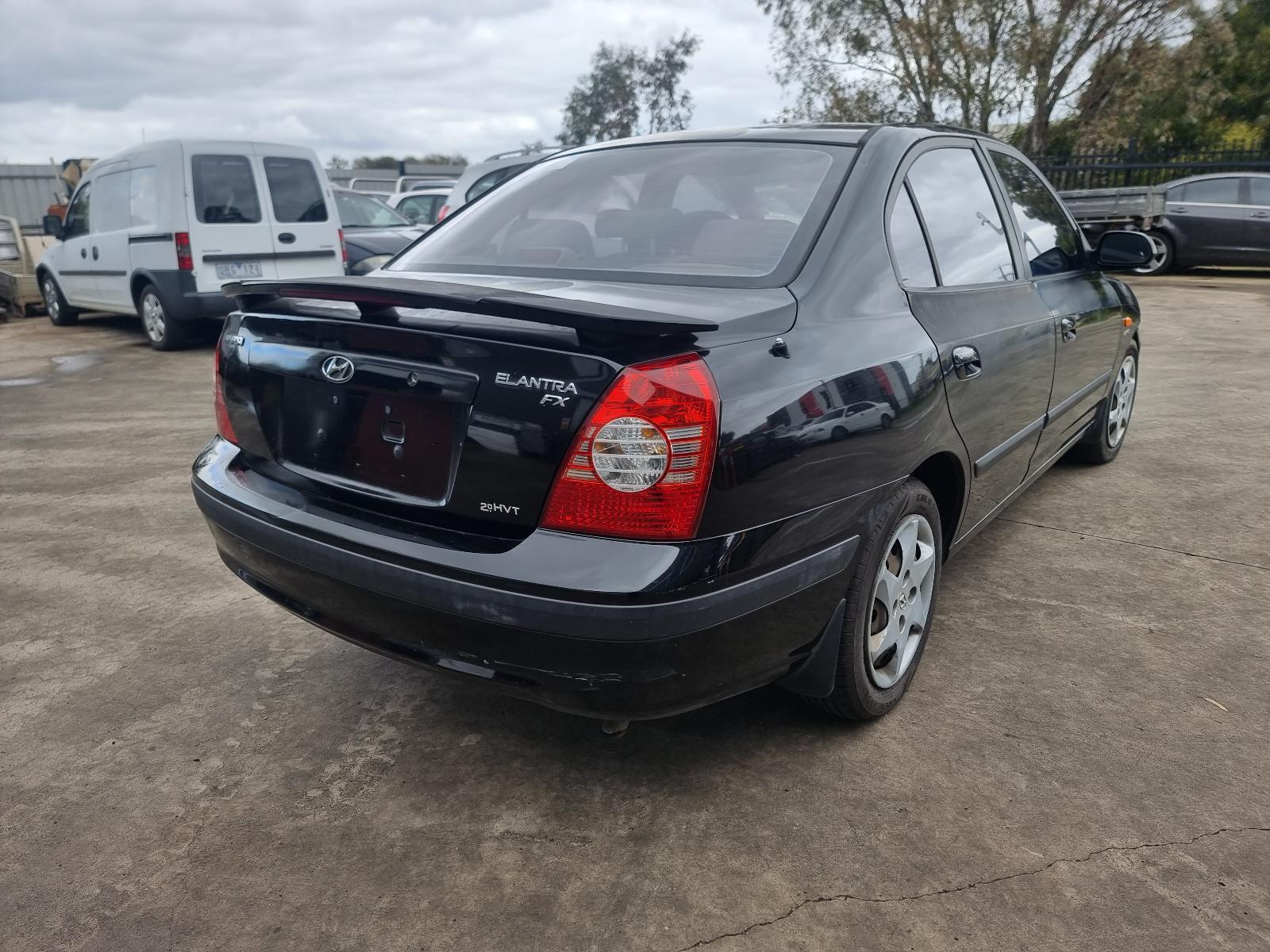 HYUNDAI ELANTRA XD 11/200007/2006 DOOR LOCK MECHANISM RIGHT FRONT 4 MASTER MMM Auto Centre