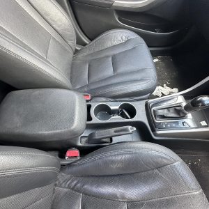 HYUNDAI I30 GD 03/2012-02/2017 CONSOLE ASSEMBLY MANUAL HANDBRAKE TYPE