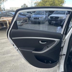 HYUNDAI I30 GD 03/2012-03/2015 LEFT REAR DOOR TRIM LEATHER 5DR HATCH