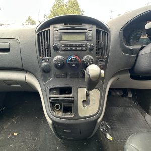 HYUNDAI ILOAD/IMAX 2007-2010 STEREO/HEAD UNIT RADIO/CD PLAYER, TQ, BLACK FACE, N