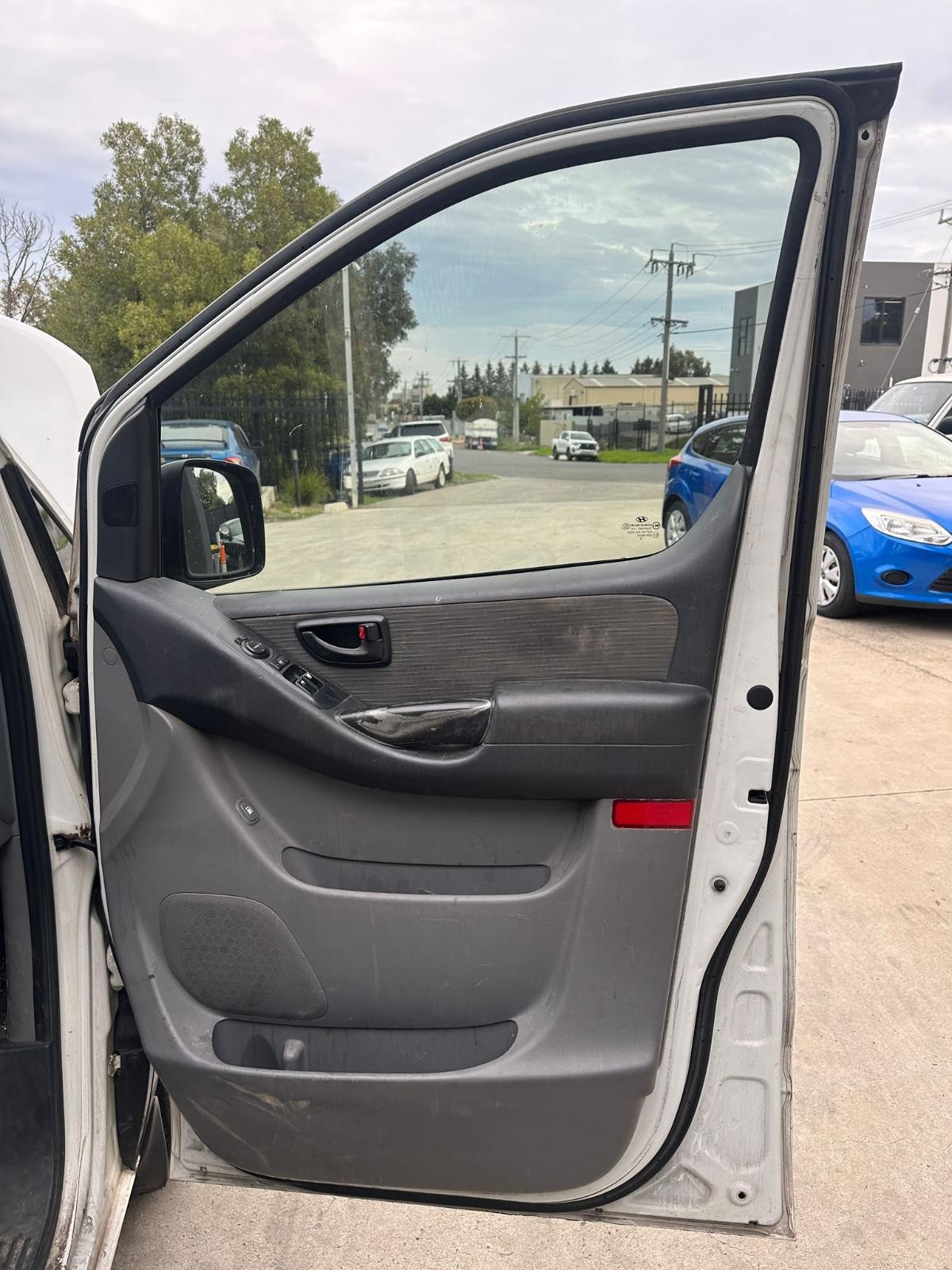 HYUNDAI ILOAD/IMAX 2007-2021 LEFT FRONT DOOR WINDOW TQ, 11/07-03/21 - Image 9