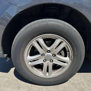 HYUNDAI SANTA FE CM 09/2009-06/2012 LEFT FRONT WHEEL ALLOY FACTORY 17X7IN