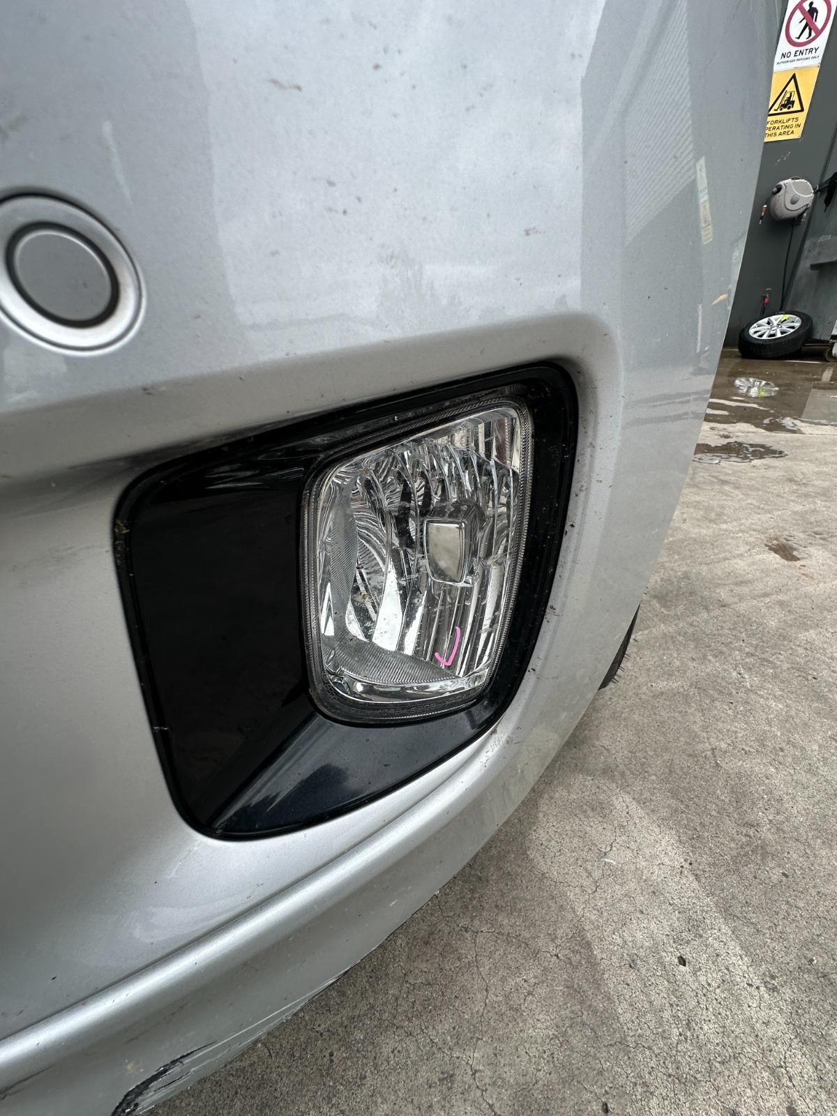 KIA CARNIVAL/GRAND CARNIVAL YP 12/2014-02/2018 LEFT BUMPER FOGLAMP Si/SLi