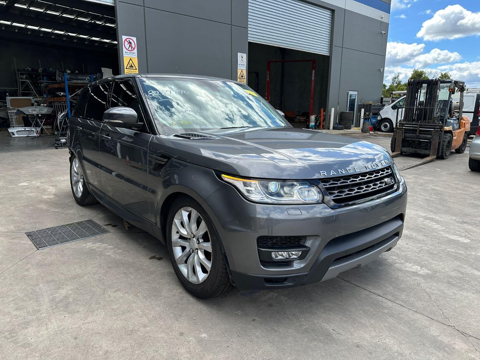 LAND ROVER RANGEROVER SPORT L494 12/2013-04/2022 RIGHT FRONT DOOR WINDOW - Image 3