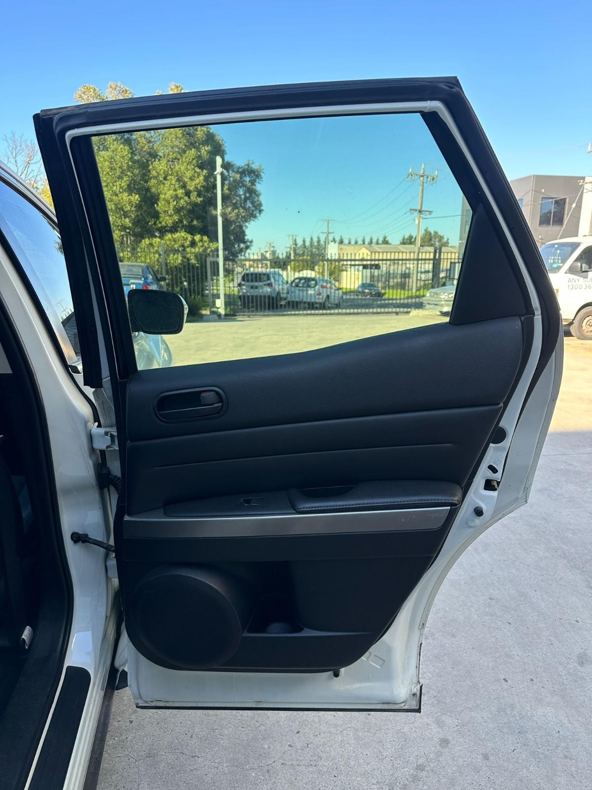 MAZDA CX7 ER 11/2006-02/2012 RIGHT REAR DOOR TRIM