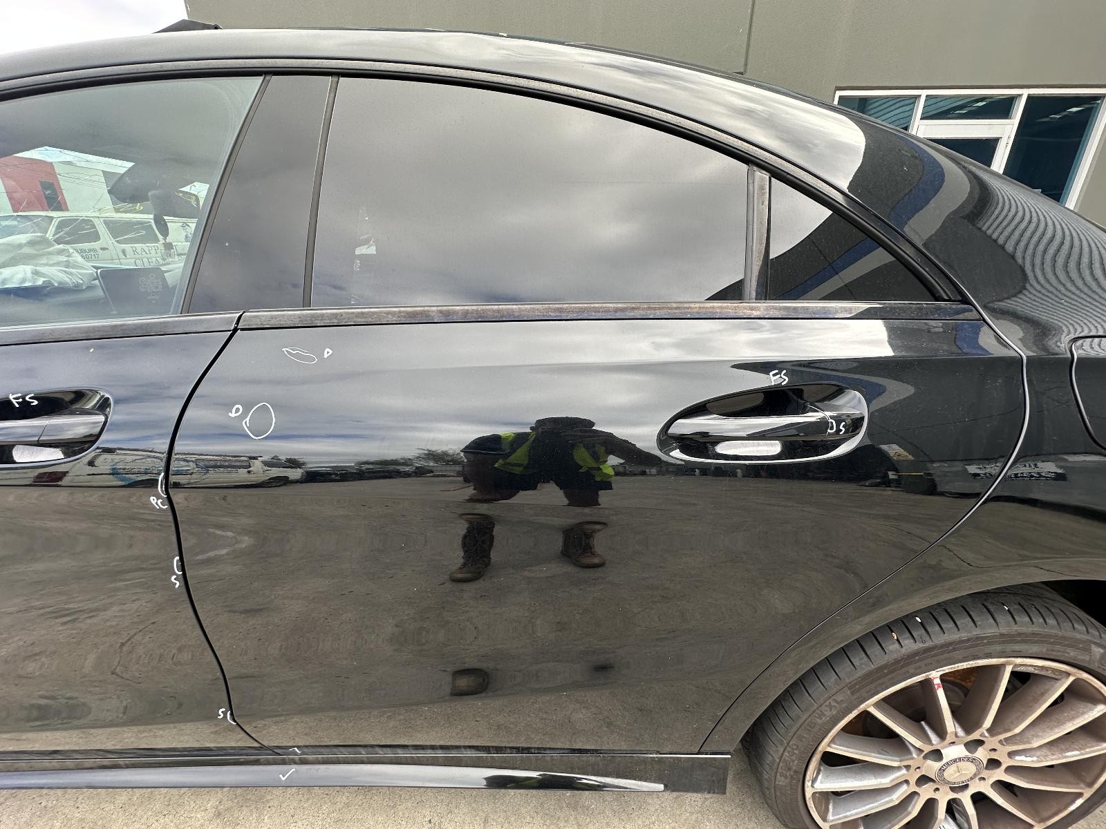 MERCEDES CLA CLASS X117 10/2013-01/2019 LEFT REAR DOOR QUARTER GLASS