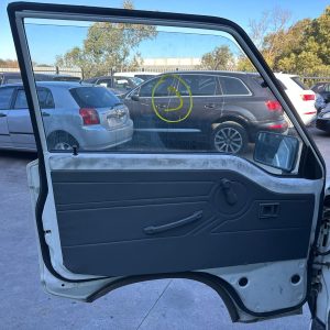 MITSUBISHI L300 SK-SJ 09/1994-12/2013 LEFT FRONT INNER DOOR HANDLE