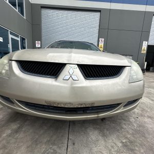 MITSUBISHI MAGNA TL-TW 07/2003-08/2005 FRONT BUMPER ES/LS