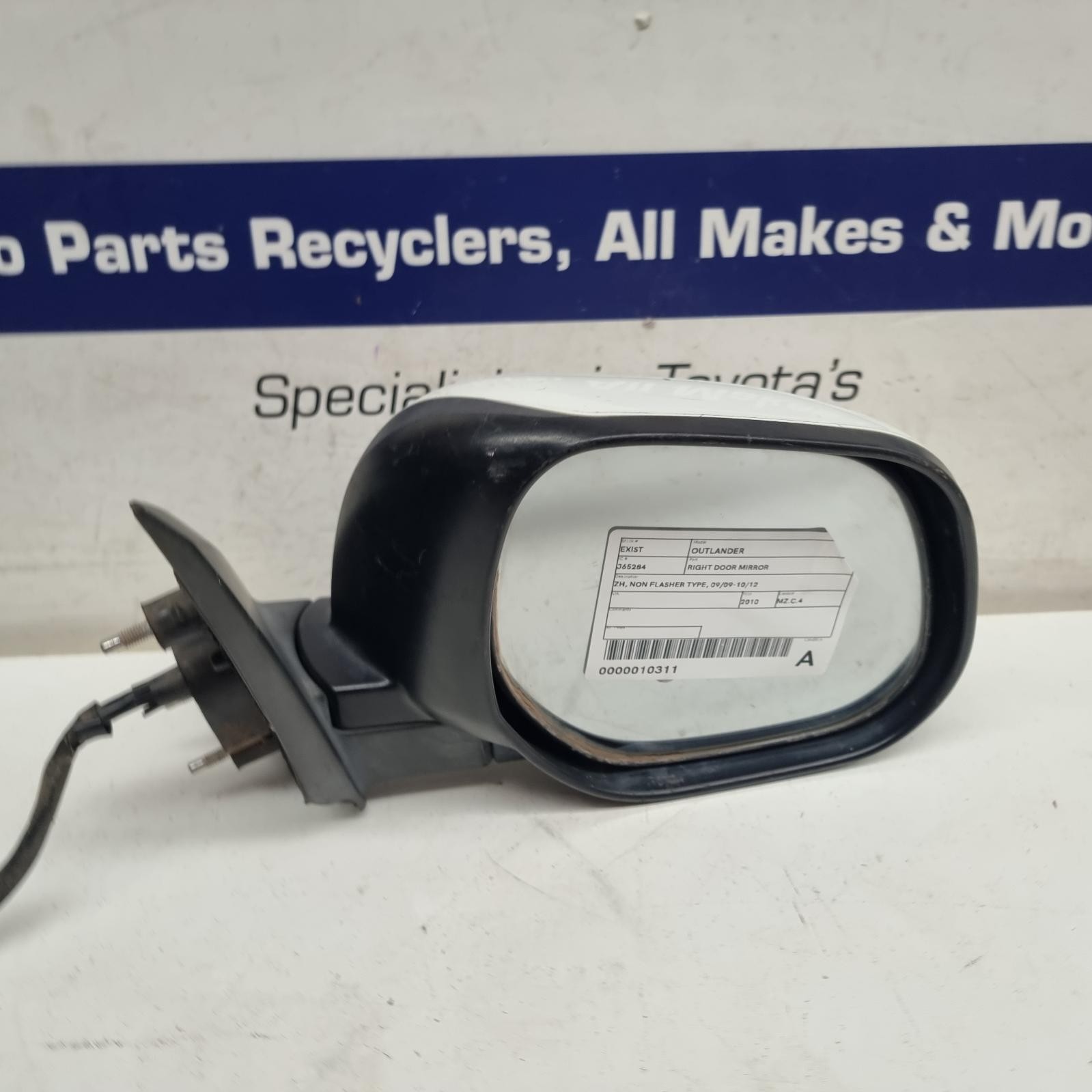 MITSUBISHI OUTLANDER 2009-2012 RIGHT DOOR MIRROR ZH, NON FLASHER TYPE, 09/09-10/ - Image 4