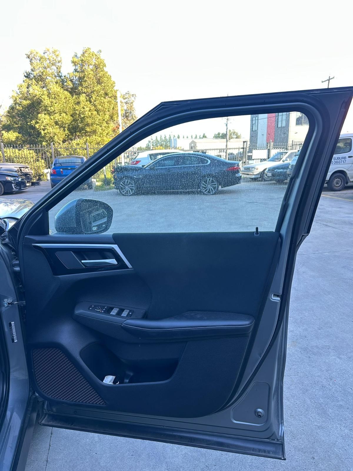 MITSUBISHI OUTLANDER ZM 08/2021-2026 RIGHT FRONT DOOR TRIM CLOTH BLACK