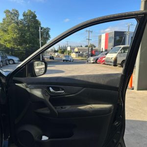 NISSAN XTRAIL T32 02/2014-07/2022 RIGHT FRONT DOOR TRIM BLACK LEATHER