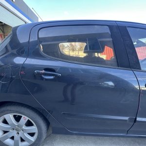 PEUGEOT 308 T7 09/2007-12/2013 RIGHT REAR DOOR WINDOW HATCHBACK
