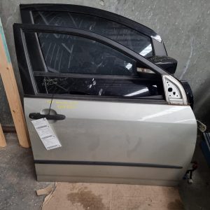 TOYOTA COROLLA RIGHT FRONT DOOR ZZE122 (JAPAN-VIN JTD), 12/01-04/07 01 02 03 04