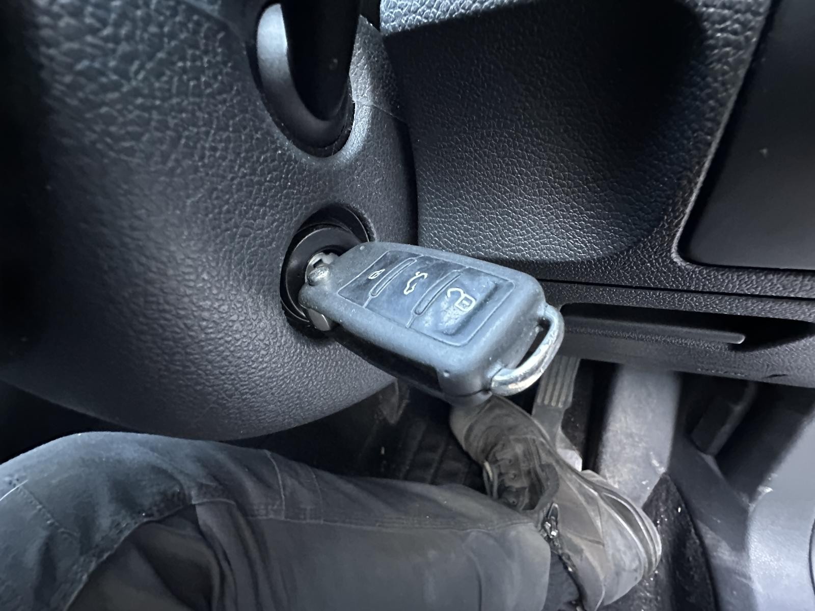 VOLKSWAGEN GOLF GEN 6 10/2008-03/2013 IGNITION WITH KEY