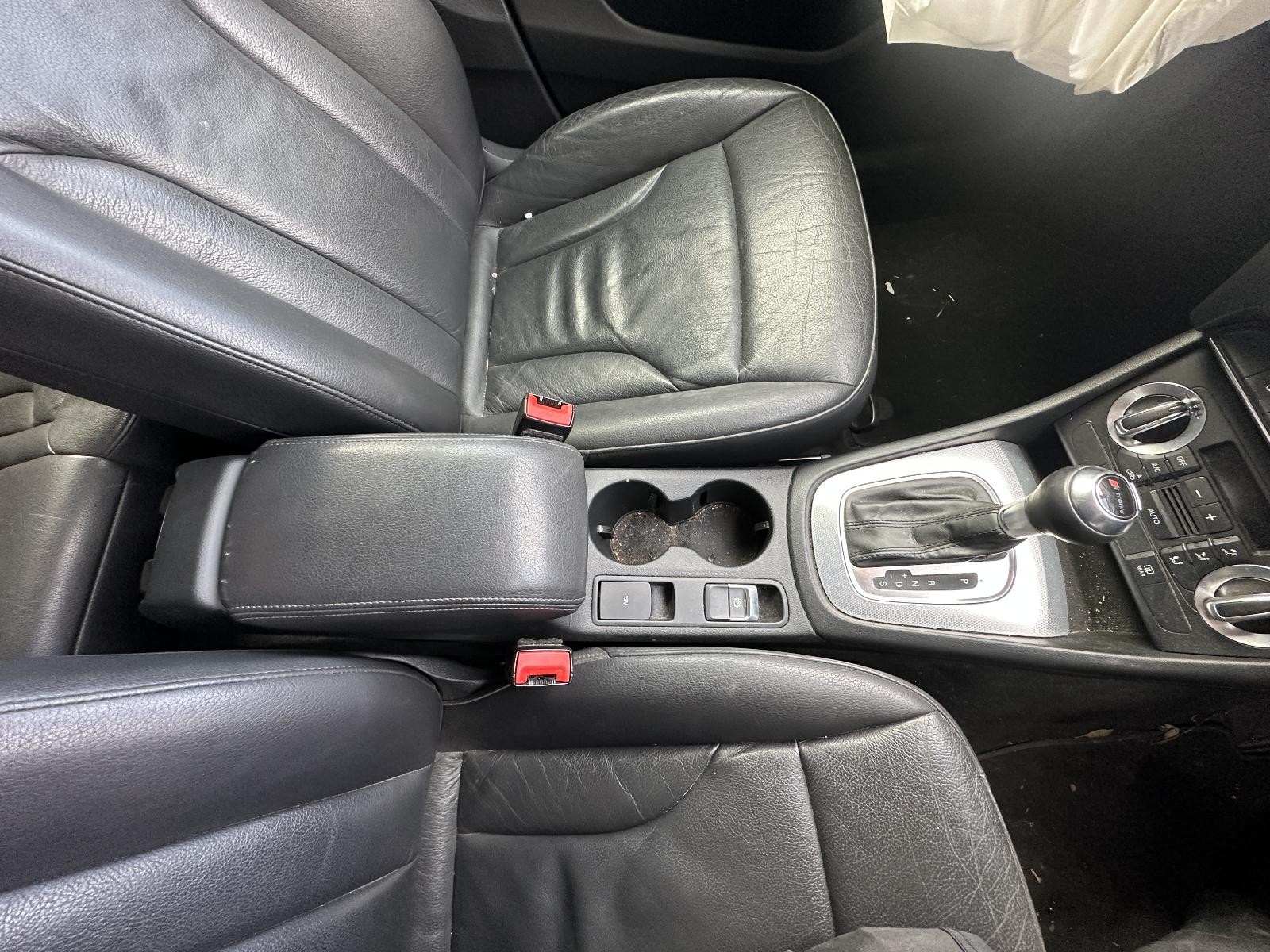 AUDI Q3 2012-2018 CONSOLE 8U, 03/12-12/18