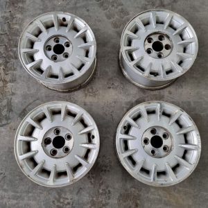 FOR SALE 4 X 1999 FORD FAIRLANE AU ALLOY RIMS