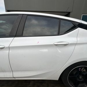 HOLDEN ASTRA BK 09/2016-2020 LEFT REAR DOOR WINDOW 5DR HATCH