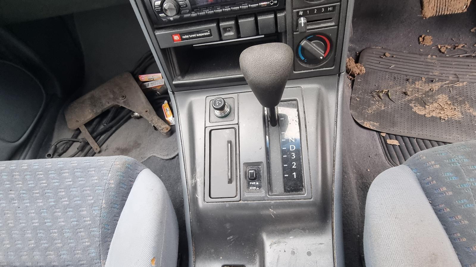 HOLDEN COMMODORE VS 04/199507/1997 GEAR STICK/SHIFTER AUTOMATIC MMM Auto Centre