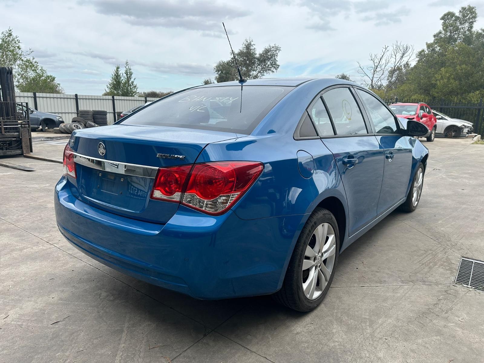 HOLDEN CRUZE JG-JH 03/2009-01/2017 RIGHT REAR DOOR WINDOW SEDAN - Image 4