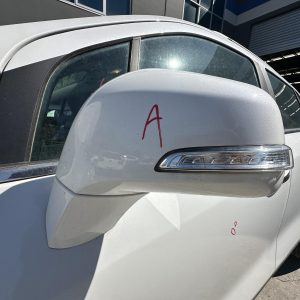 HOLDEN TRAX TJ SERIES 10/2016-12/2020 LEFT DOOR MIRROR WITH INDICATOR TYPE