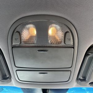 HYUNDAI SANTA FE CM 11/05-06/12 FRONT COURTESY LIGHT NON SUNROOF BUTTONS TYPE