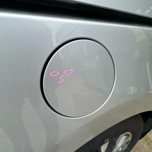KIA CARNIVAL/GRAND CARNIVAL YP 12/2014-03/2018 FUEL DOOR