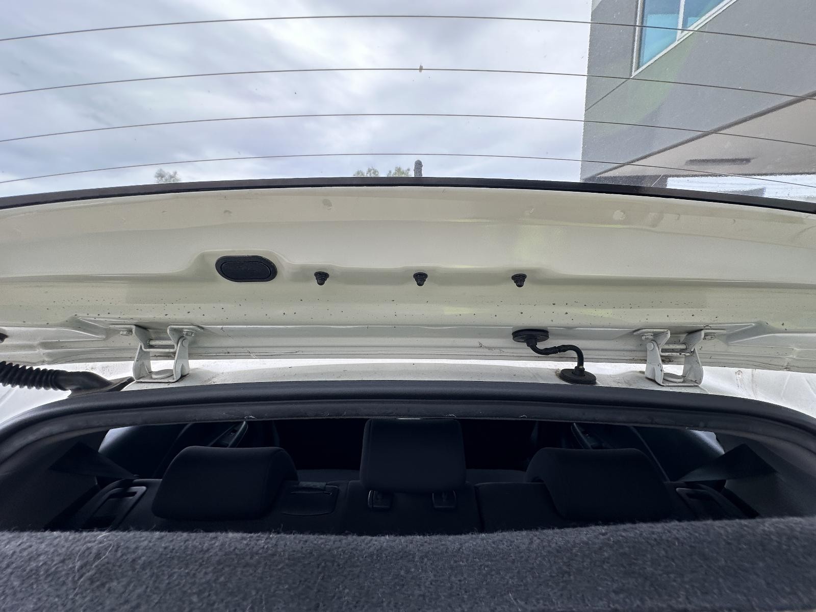 KIA RIO UB 08/2011-11/2016 TAILGATE HINGES PAIR
