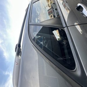 KIA SORENTO XM 10/2009-12/2014 RIGHT REAR SIDE GLASS
