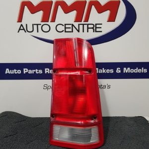 LAND ROVER DISCOVERY RIGHT TAILLIGHT IN BODY, 2 COLOUR TYPE (RED/CLEAR LENS), 02