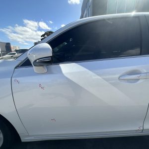 LEXUS CT200 ZWA10 03/2011-10/2022 LEFT FRONT OUTER DOOR HANDLE W/ SMART KEY TYPE