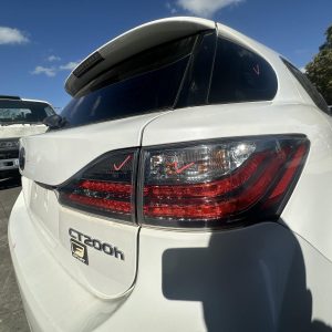 LEXUS CT200 ZWA10 12/10-08/17 RIGHT SIDE REAR GARNISH TAILGATE LAMP W/ FOG LAMP