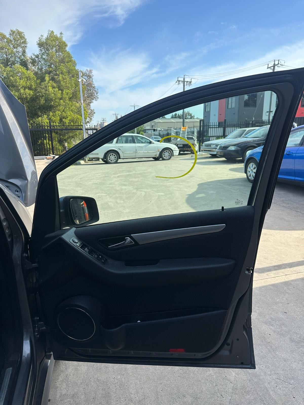 MERCEDES B CLASS W245 11/2005-02/2019 RIGHT FRONT DOOR TRIM BLACK CLOTH