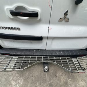 MITSUBISHI EXPRESS SN 03/2020-12/2022 CENTRE REAR BUMPER