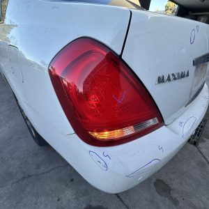 NISSAN MAXIMA J31 02/2002-12/2005 LEFT TAILLIGHT LENS 4969 P/N 265559Y025