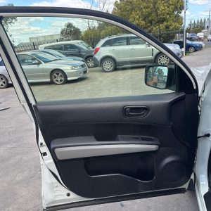 NISSAN XTRAIL T31 09/2007-12/2013 LEFT FRONT INNER DOOR HANDLE BLACK