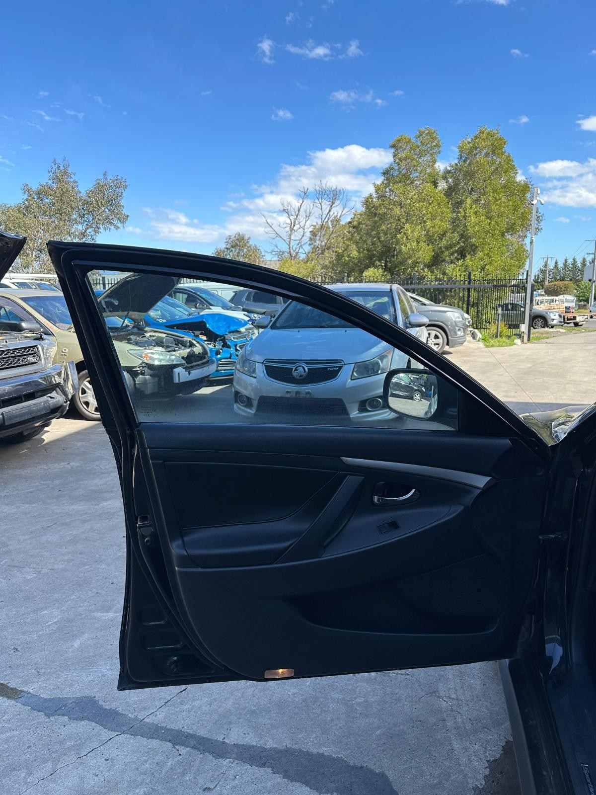 TOYOTA AURION GSV40R 10/2006-03/2012 LEFT FRONT POWER WINDOW SWITCH 8481006050