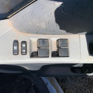 TOYOTA YARIS 10/2005-12/2019 HATCH POWER WINDOW SWITCH RIGHT HAND FRONT, NCP9