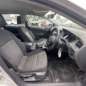 VOLKSWAGEN GOLF GEN 7 11/2012-08/2020 LEFT FRONT SEAT BELT ONLY