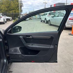 VOLKSWAGEN PASSAT 3C/MK6 B7 09/2010-05/2015 RIGHT FRONT DOOR TRIM LEATHER BLACK