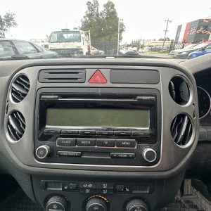 VOLKSWAGEN TIGUAN 5N 05/2008-08/2016 CD PLAYER RCD310 P/N 5M0057187AX